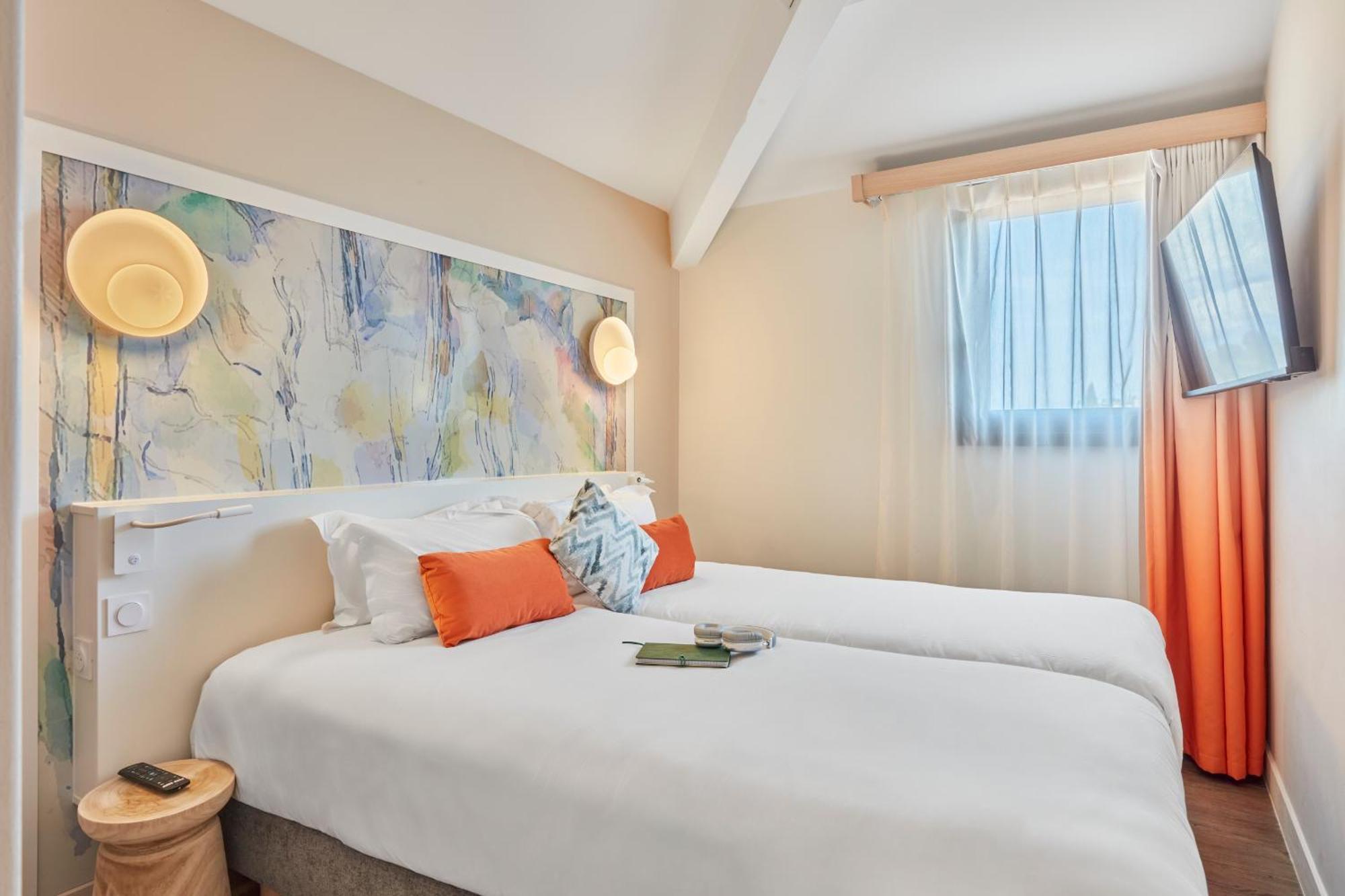 Two-Bedroom Apartment (6 Adults)
